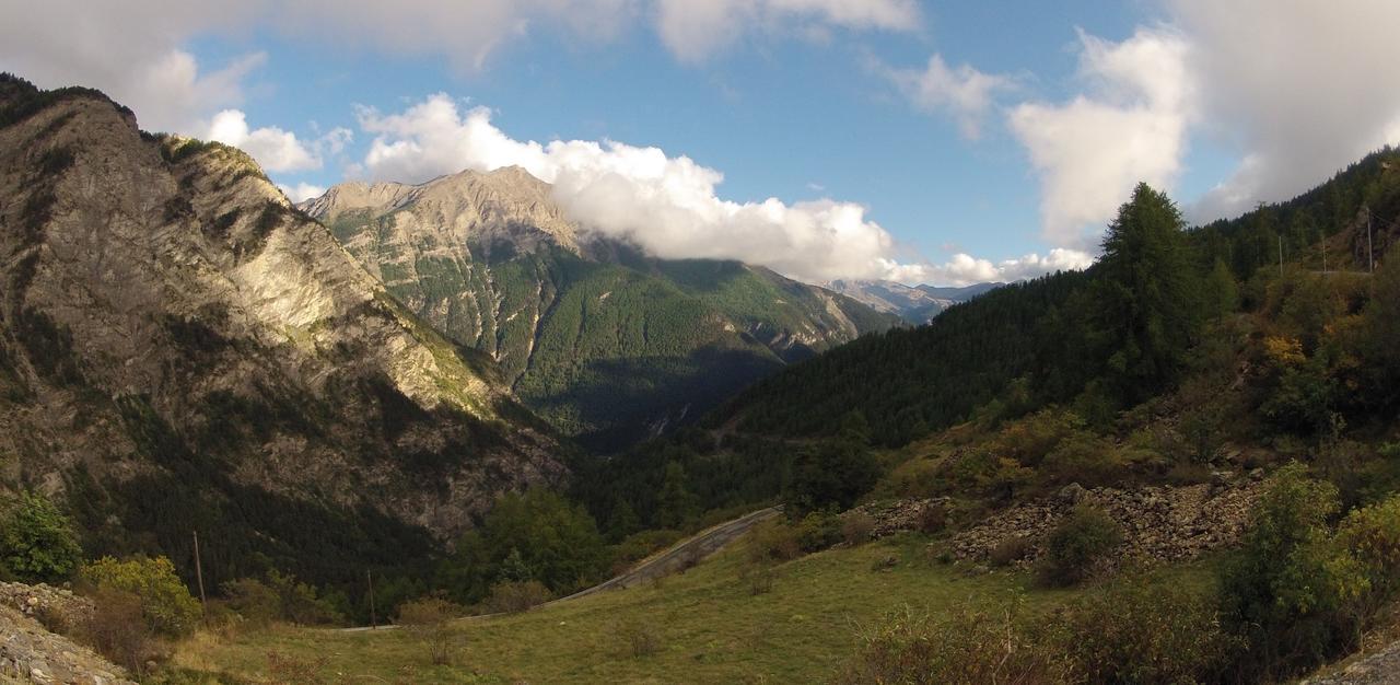 Gite D'Etape Le Belvedere De Sainte-Anne La Condamine-Chatelard Екстериор снимка
